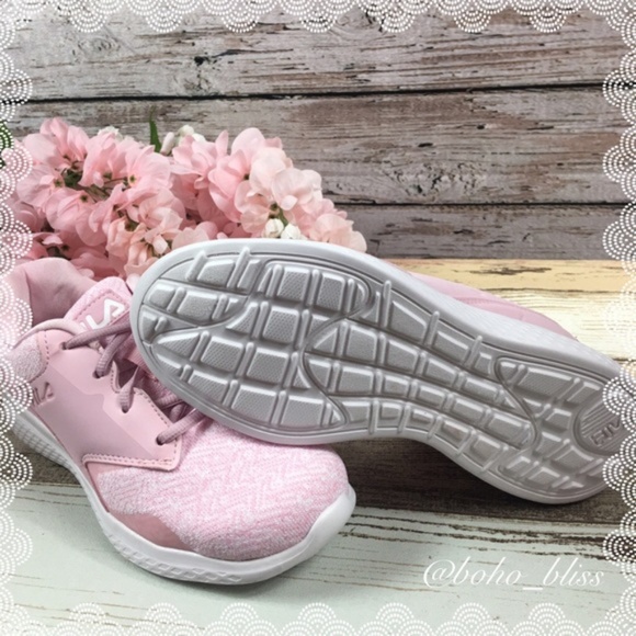 FILA | Baby Pink Knit Sneakers NEW - Picture 4 of 7
